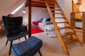 Charmantes 1-Zimmer Loft - Parkplatz - Bushaltestelle